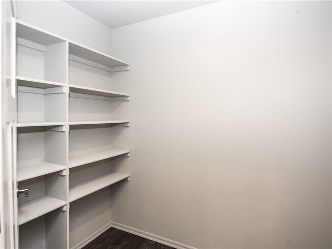 Building Photo - 8800 SW 45th Terrace