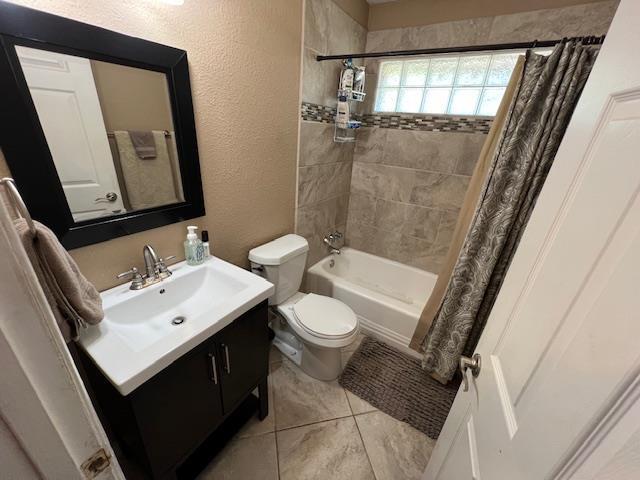 Building Photo - 2606 Loyola Ln