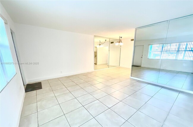 Building Photo - 419 Golden Isles Dr