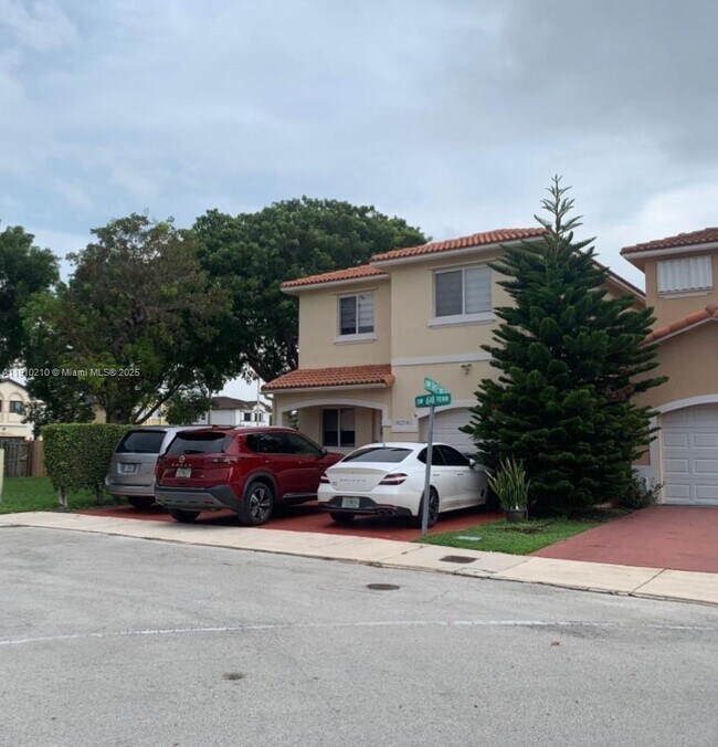 Primary Photo - 16204 SW 60th Terrace