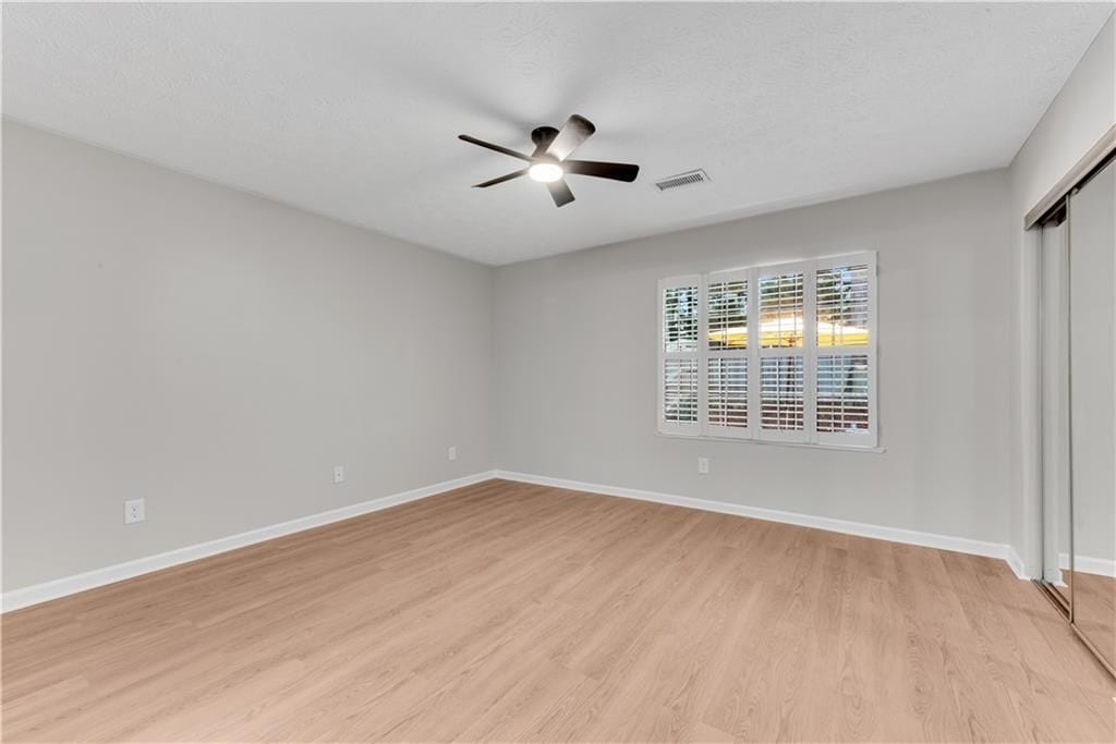 Building Photo - 5097 Village Green Way