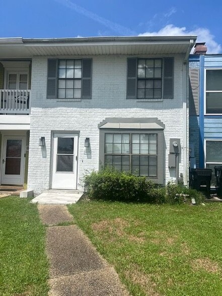 Primary Photo - 5326 Tullis Dr
