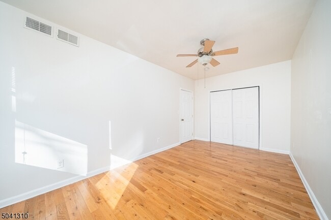 Building Photo - 250 High St