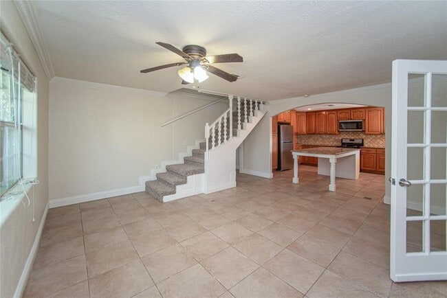 Building Photo - 6905 Palestine St