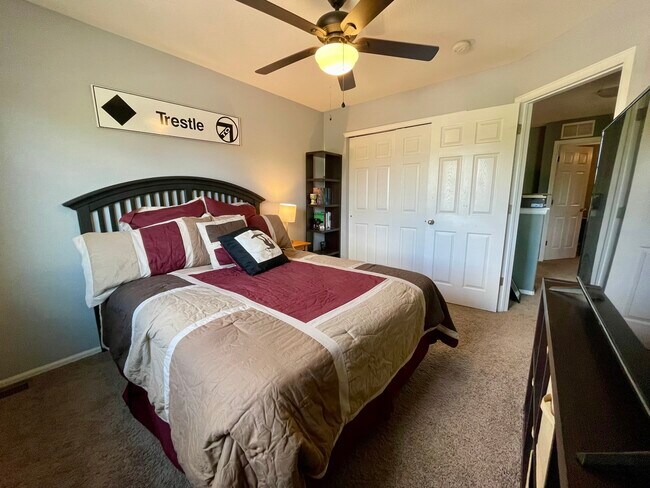 Building Photo - 5614 Blue Mountain Cir