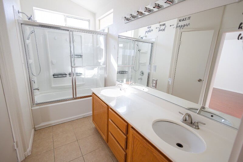 Building Photo - 7873 Laurelton Pl