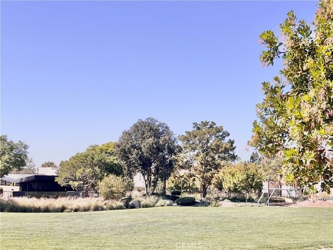 Building Photo - 101 Fixie