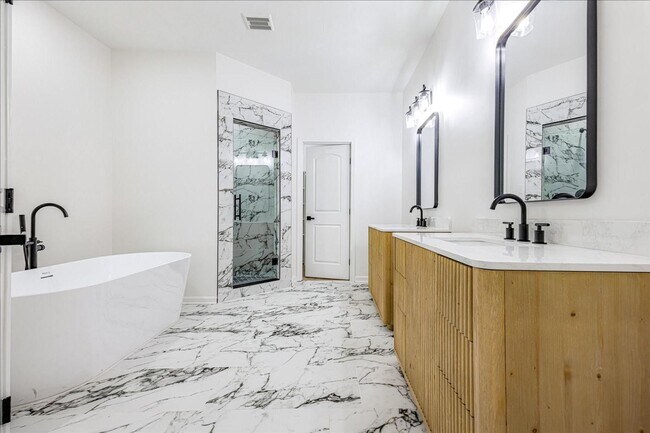 Building Photo - Stunning New Construction House in East Memphis!