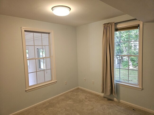 Building Photo - 202 Falls Blvd