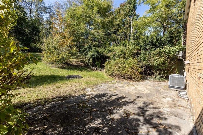 Building Photo - 2982 Kestner Ave