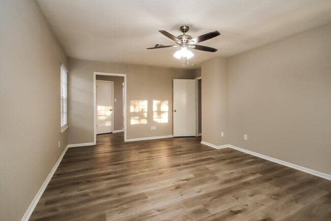 Building Photo - 4207 Harrow Hill Ct