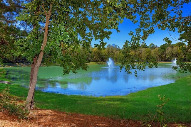 Building Photo - Cottage Living