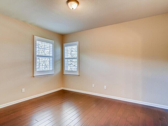 Building Photo - 215 Reveille Rd