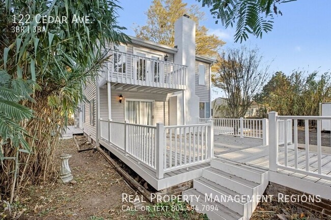 Building Photo - 122 Cedar Ave