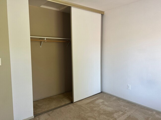 Building Photo - 16 Salvatore Dr