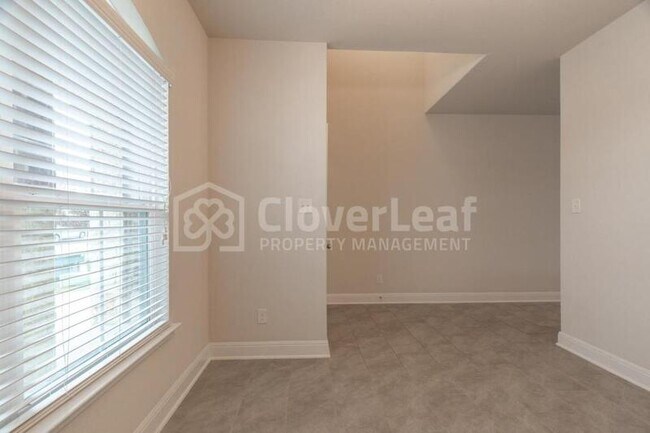 Building Photo - 6038 Akin Cir