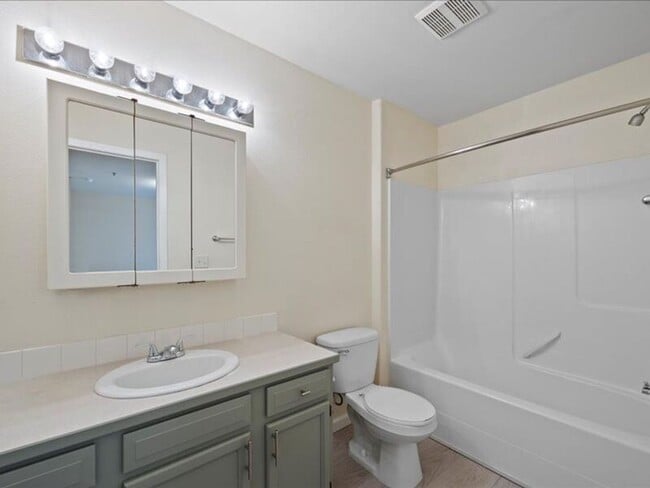 Building Photo - 6405 Chapel Hill Blvd