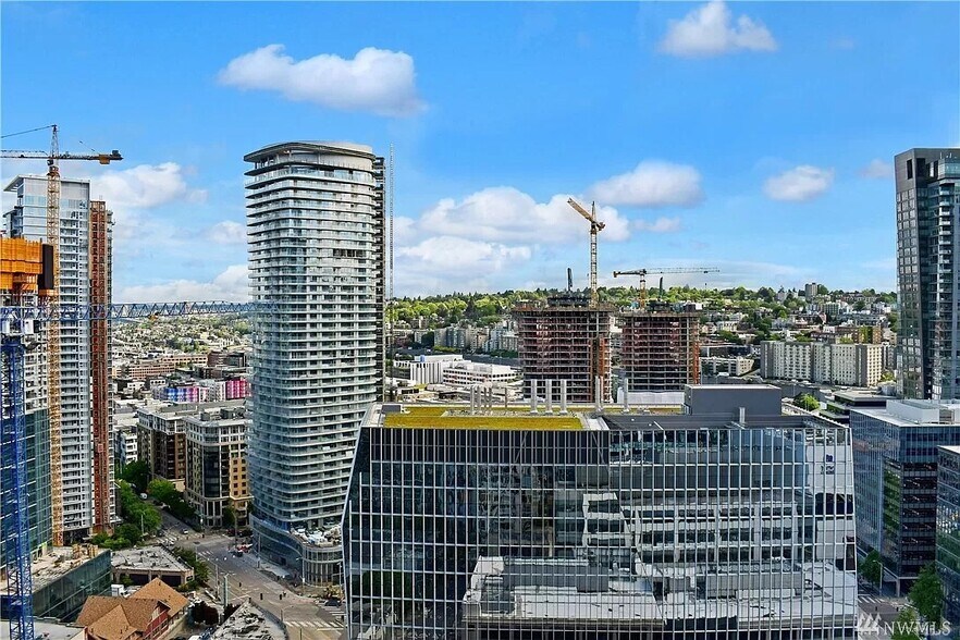Beautiful Seattle skyline that is constantly developing. - 819 Virginia St