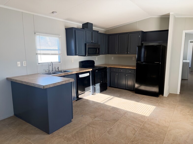 Building Photo - 110 N Michigan St