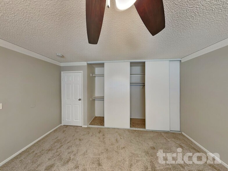 Building Photo - 271 Princess Ann Ct