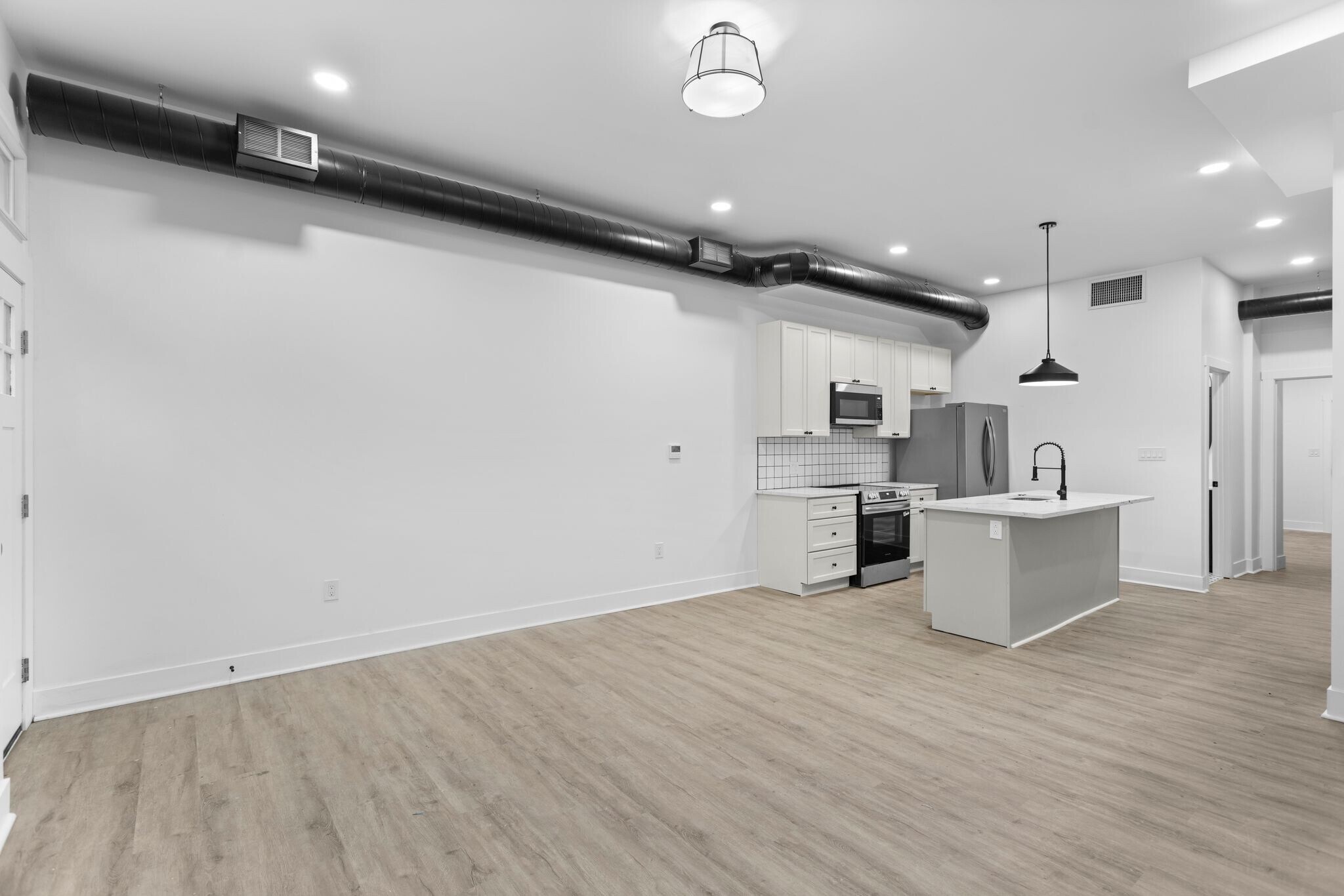 Kitchen/living room - 2035 Forbes Ave