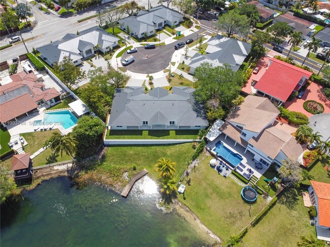 Building Photo - 4732 SW 87th Ct