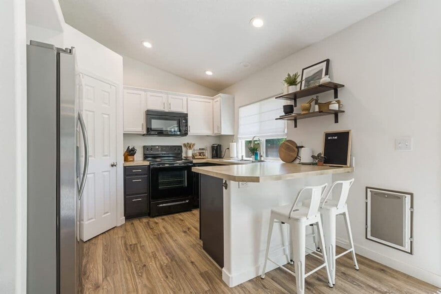 Building Photo - 19701 Cumberland Way