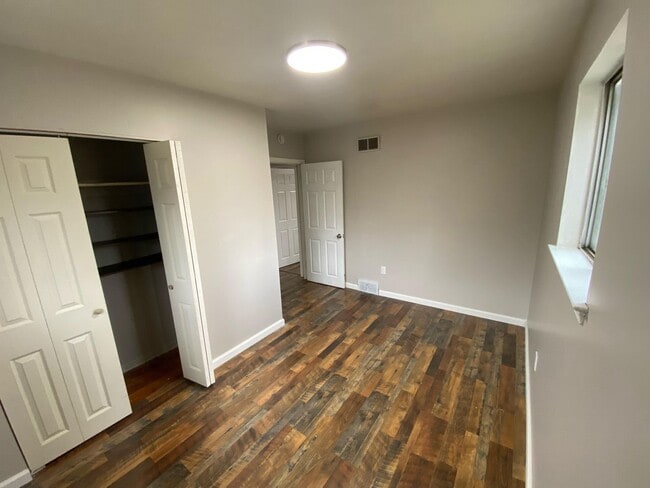 Building Photo - Renovated 3 Bed Single Family Ranch Home o...