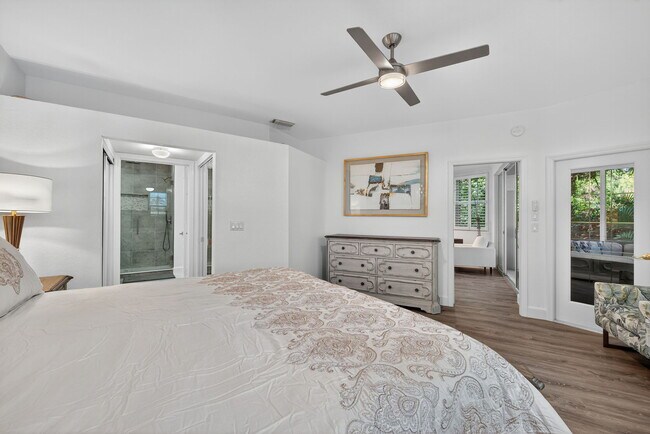 Building Photo - 8390 Excalibur Cir