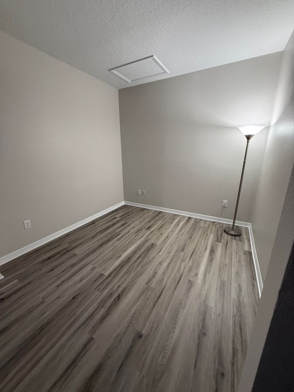 Building Photo - 30316 Elderwood Dr