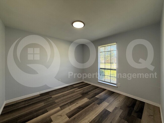 Building Photo - 3515 Hilltop Ln