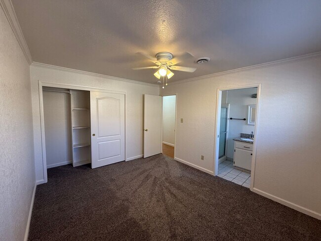 Building Photo - 4-bedroom single story in East Modesto!