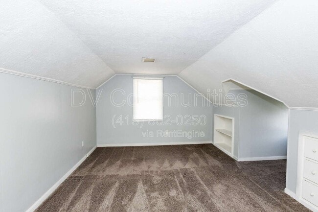 Building Photo - 492 E 327th St