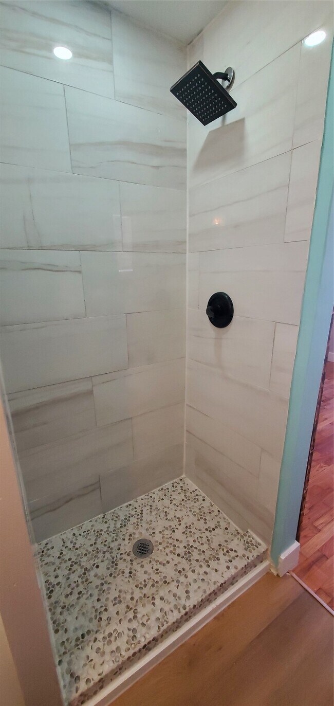 Building Photo - 4511 Avenue Q