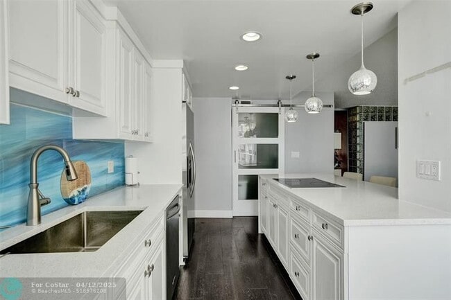 Building Photo - 4280 Galt Ocean Dr