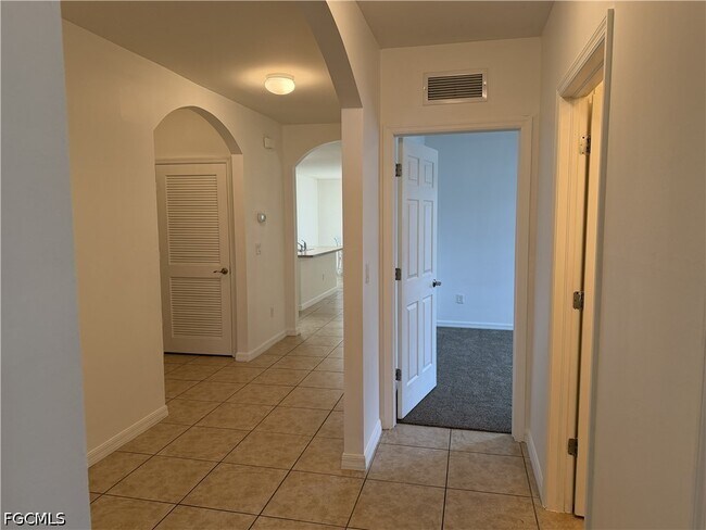 Building Photo - 1741 SW 14th St
