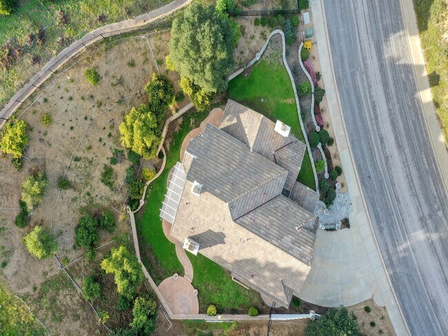 Building Photo - Spacious Newbury Park Rental | Grand Entry, Bonus Room & Covered Patio