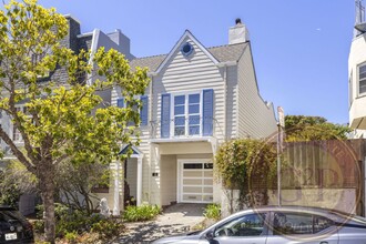Building Photo - Lone Mountain - 3 BR, 2 BA House 2,185 Sq....