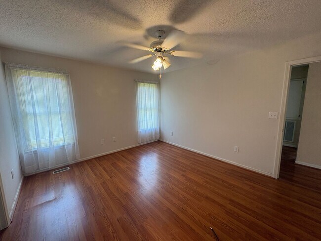 Building Photo - 10 Fortson Way