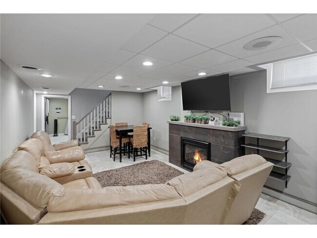 Building Photo - 2721 29th Ave NE