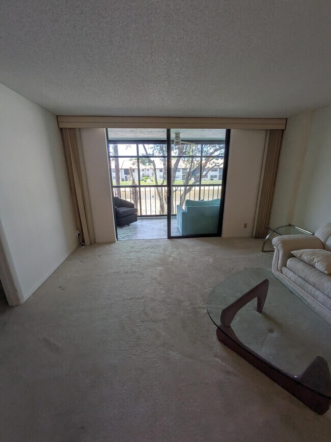 Building Photo - 4725 Lucerne Lakes Blvd E