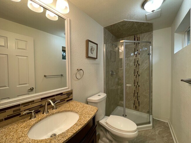 Building Photo - Newly Remodeled 6 Bed 3 Bath Martin Acre’s Home in Boulder