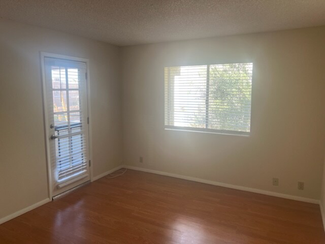 Building Photo - 4150 E Cactus Rd