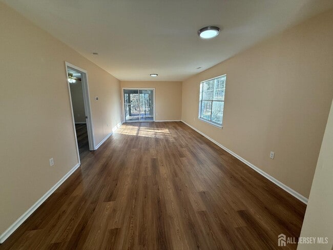 Building Photo - 351 Constitution Cir