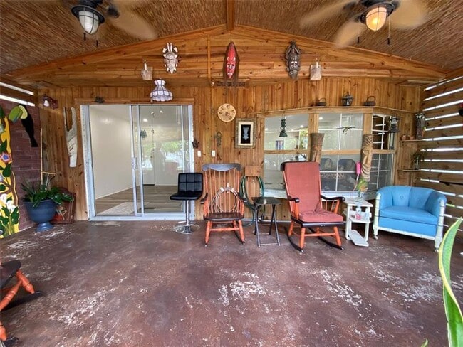 Building Photo - 5514 Lagoon Dr