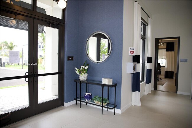 Building Photo - 4941 Peacock Wy