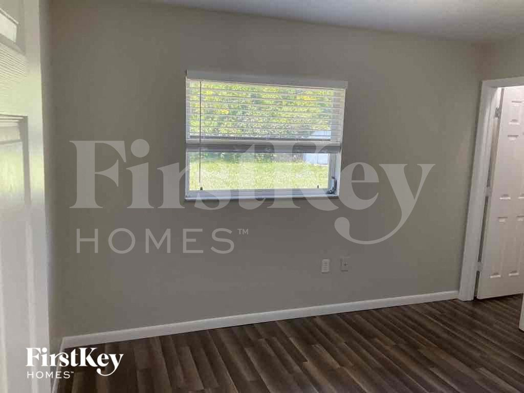 Building Photo - 820 Springview Ave NW