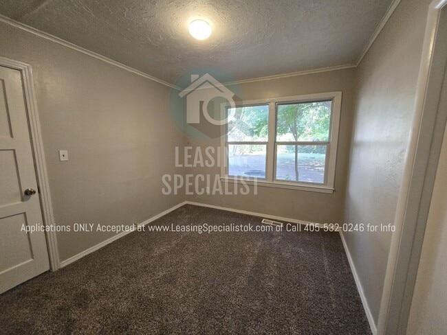 Building Photo - Charming Del City 4 Bed 2 bath!