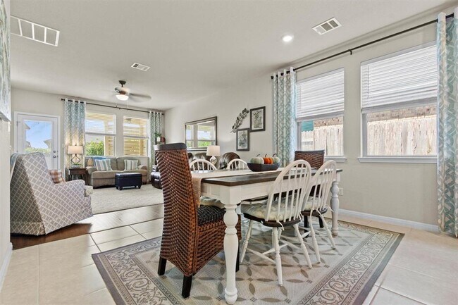 Building Photo - 109 Mountain Valley St