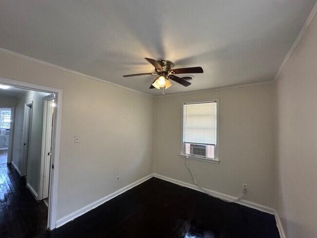 Building Photo - 454 E Norwood Ave